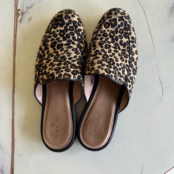 Evelyn Genuine Leather Leopard Print Calf Hair Mule - 7M - Picture 2 of 3